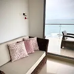Apartamento con espectacular vista al oceano