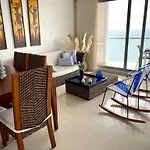 Apartamento con espectacular vista al oceano